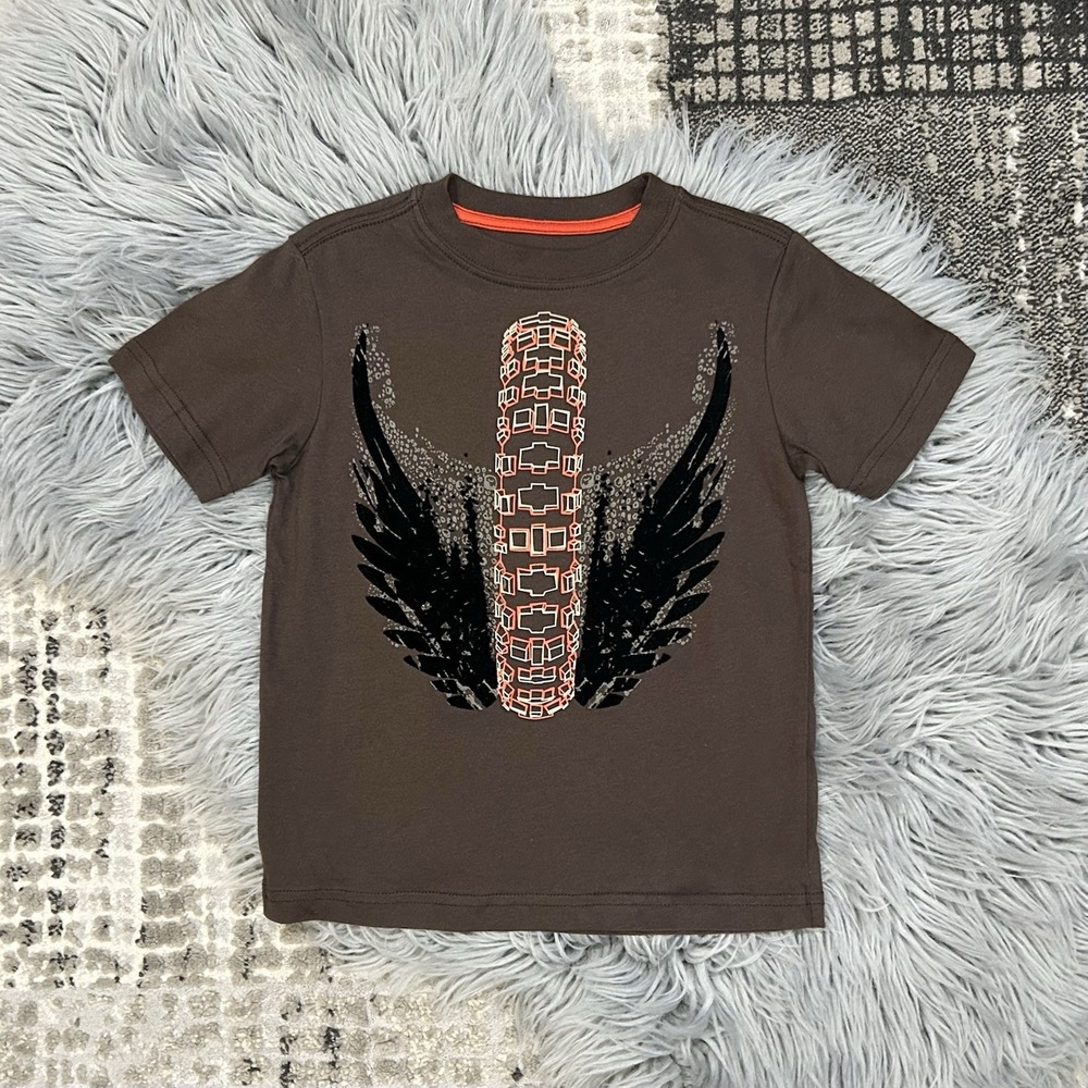 Crazy‎ 8 Boys Brown T-shirt With Textured Tire Graphic Size XS (4)